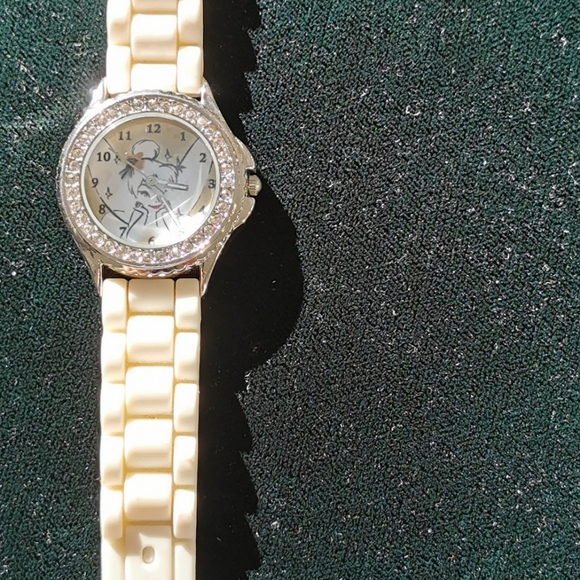 Disney Watch - Picture 6 of 6